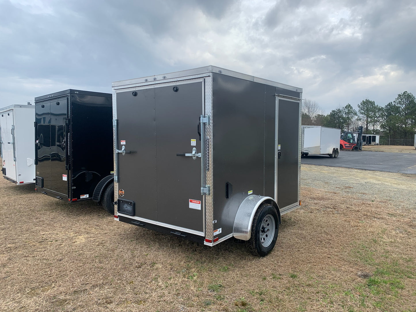 6x8 Enclosed