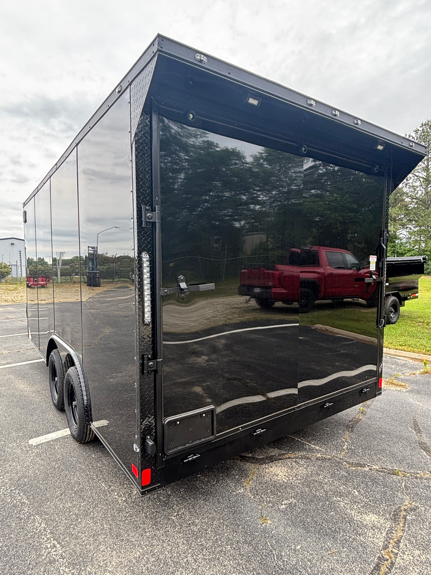 Black 8.5x16+7 Interior+Blackout+Wing