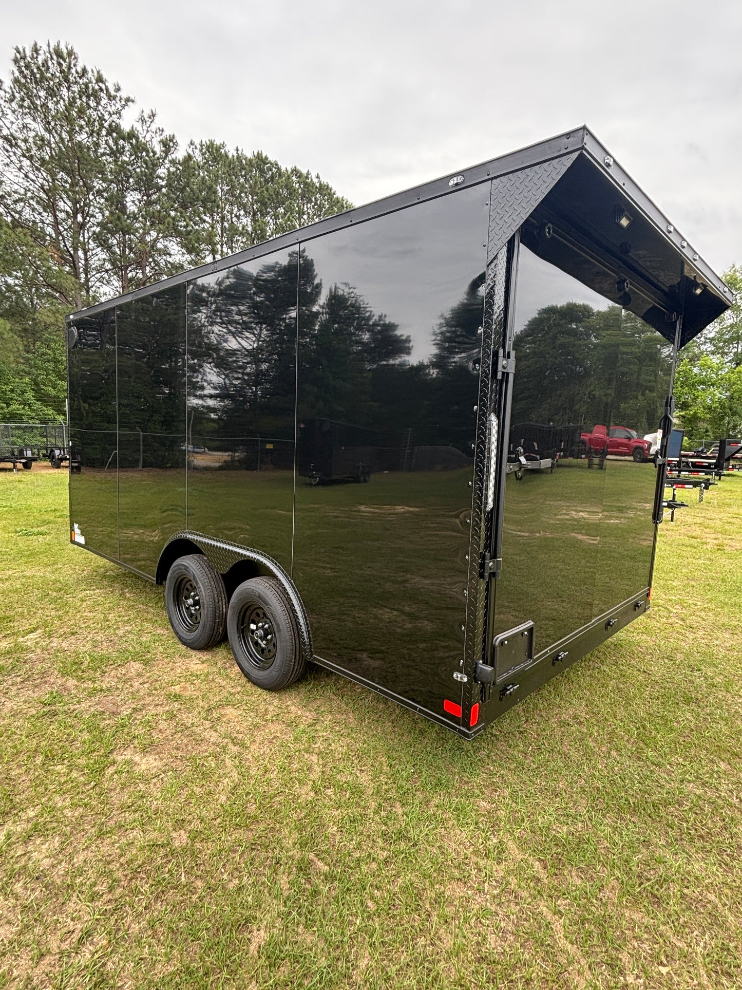 Black 8.5x16+7 Interior+Blackout+Wing