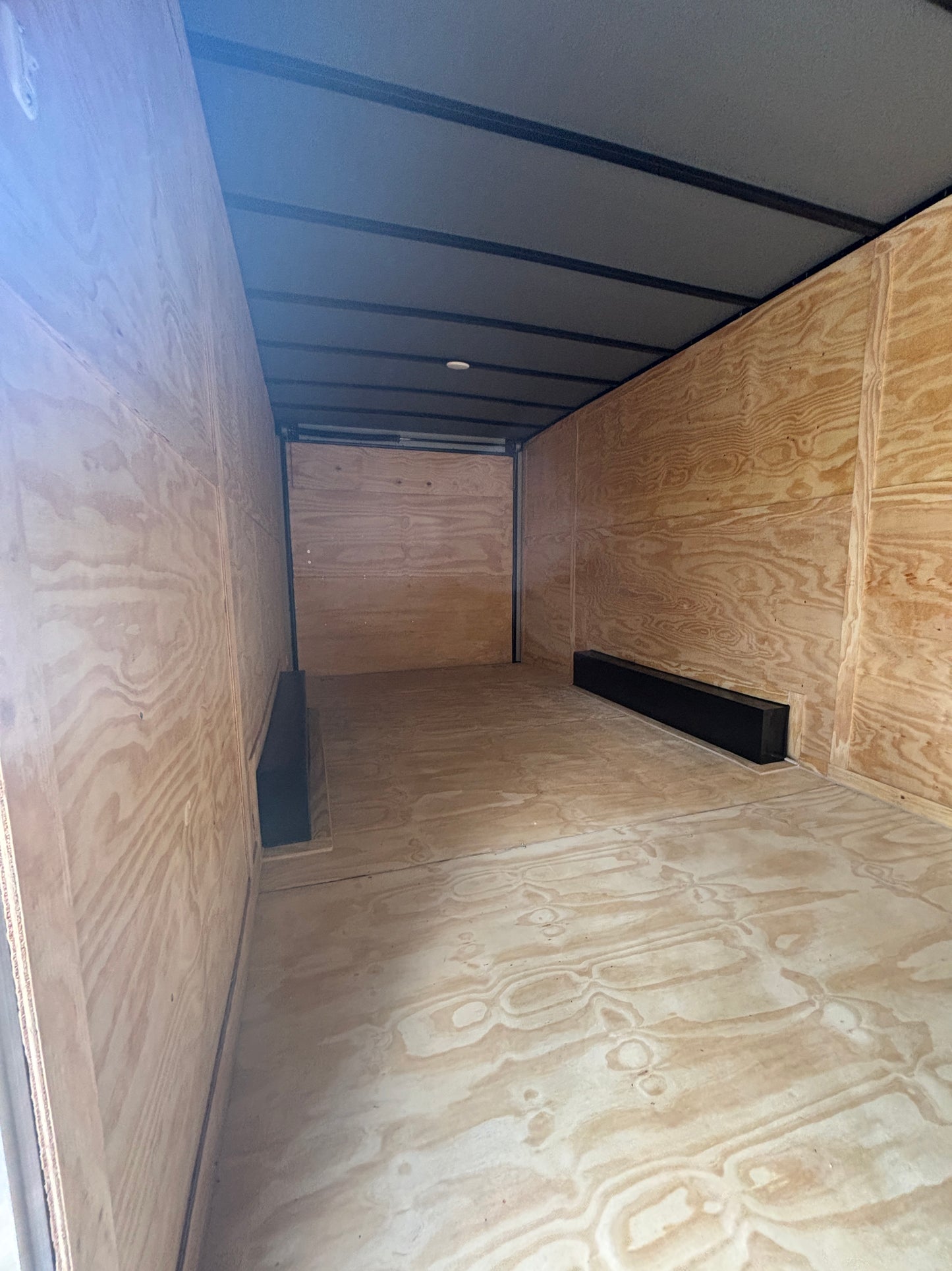 White STD 8.5x20 + 7'6 Interior