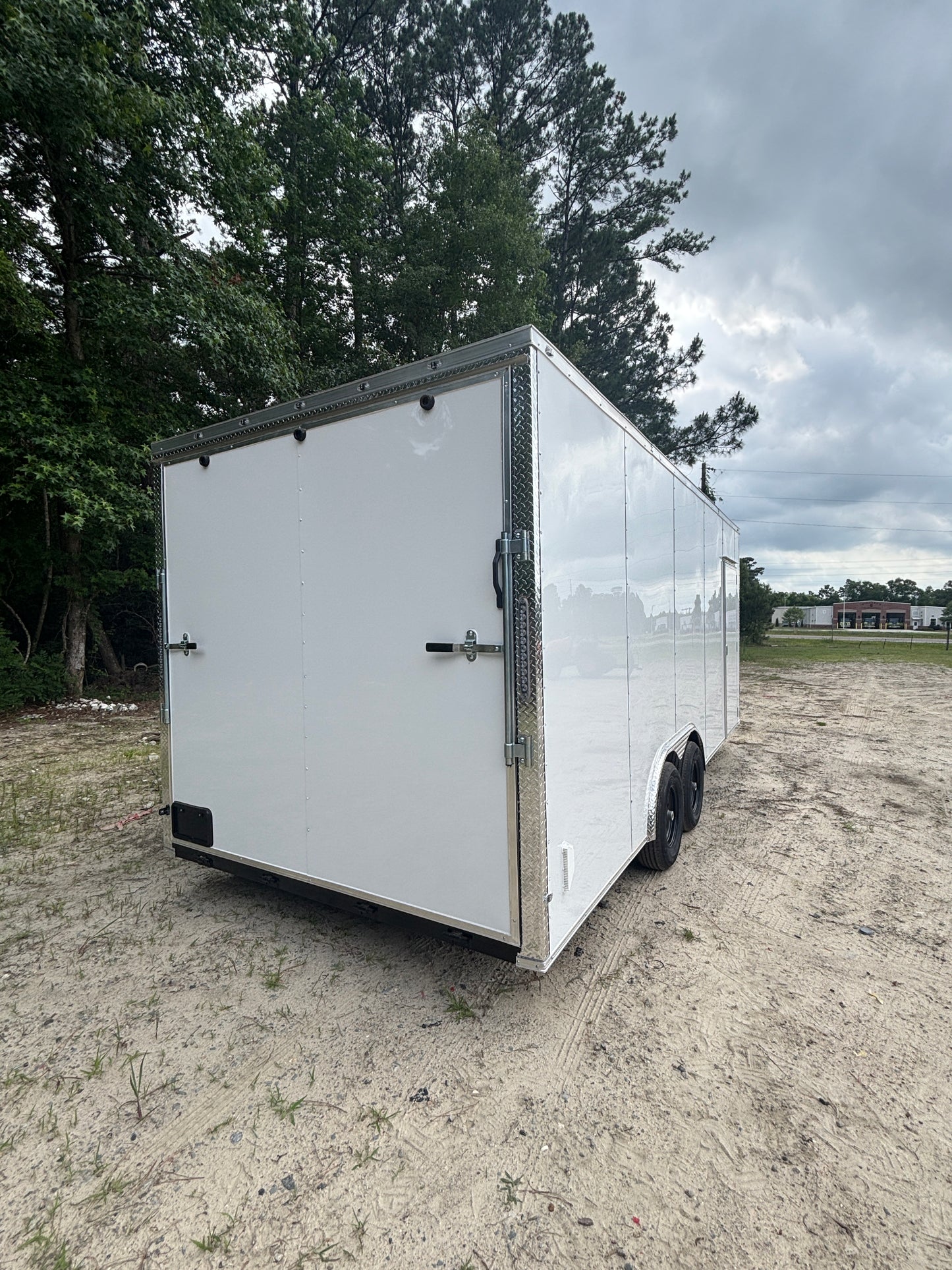 White STD 8.5x20 + 7'6 Interior